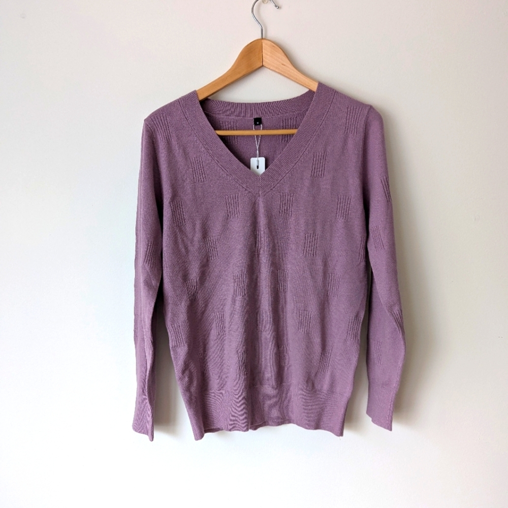 NWT Arach&Cloz Women Medium Lavender Long Sleeve Knit Pullover Sweater